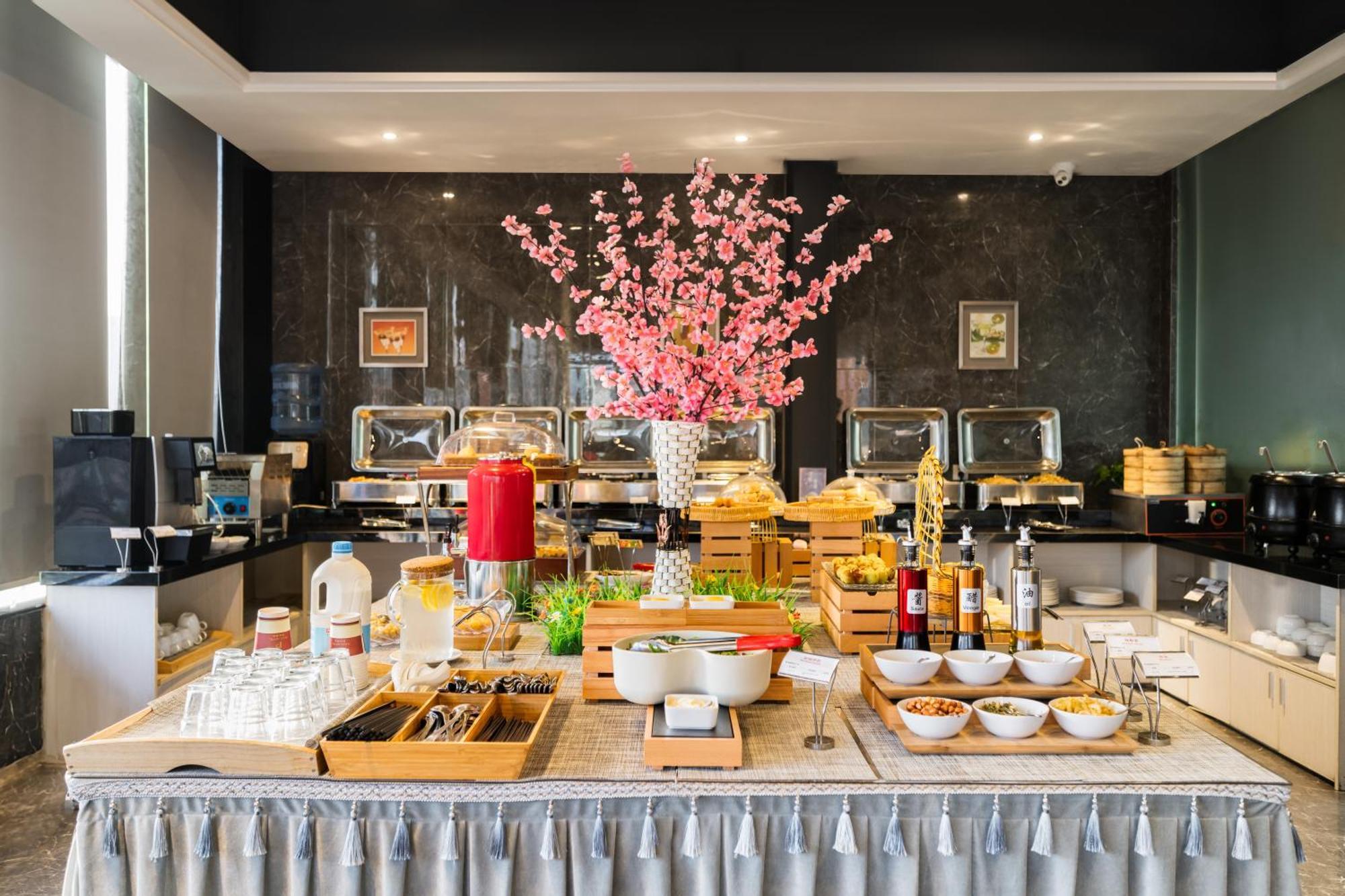 Paco Hotel Shuiyin Road Guangzhou-Free Bus Canton Fair Exteriör bild